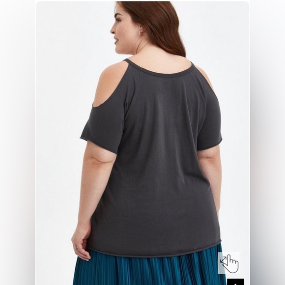 Torrid Beatles Classic Cold Shoulder Tee 5/5X/28 - Picture 2 of 9